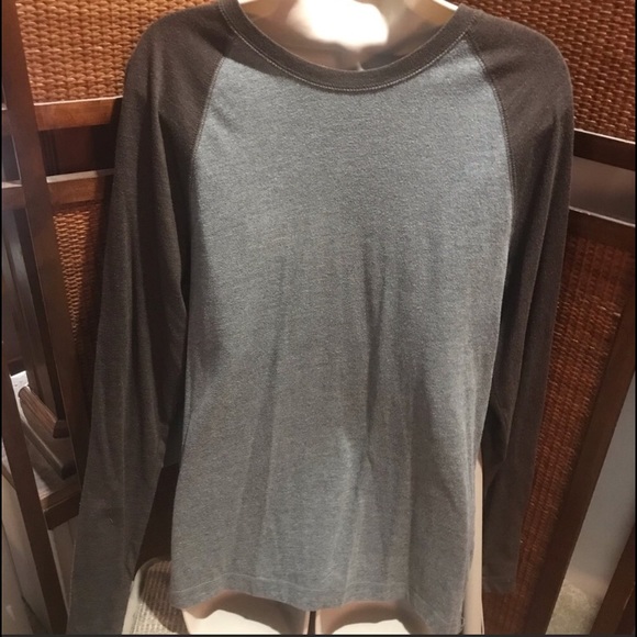 Old Navy Other - Old navy classic tee